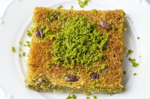 Come preparare una zuppetta di cozze con pomodoro e crostini all'aglio?